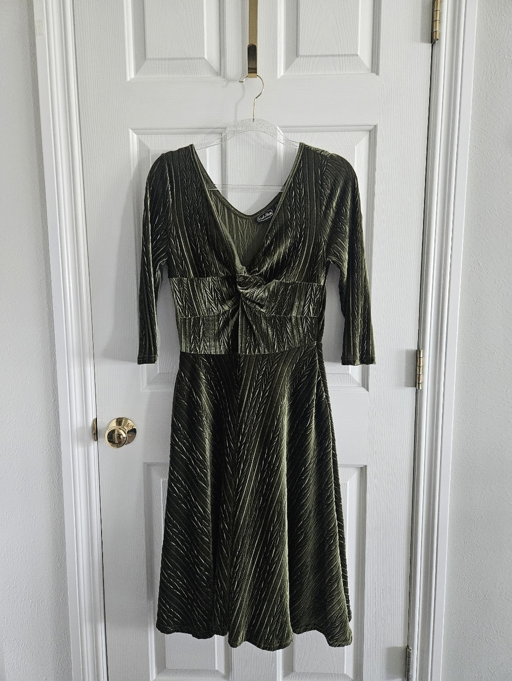 NWT VooDoo Vixen Olive Velvet Embossed/Quilted Swing Dress - Picture 2 of 13